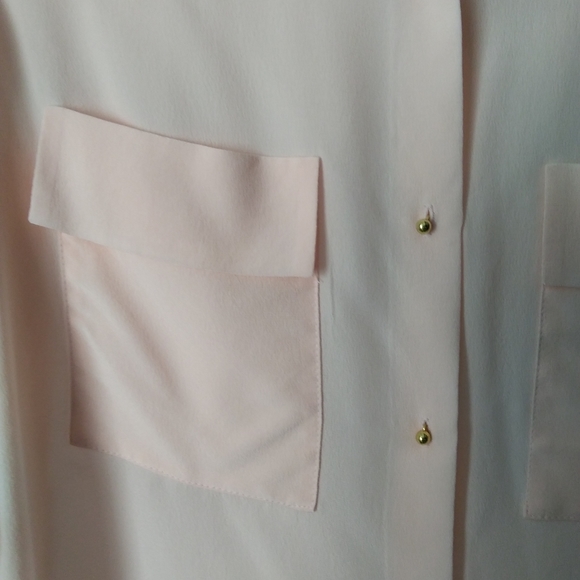 CLUB MONACO 💯%Silk Blouse - Picture 8 of 14